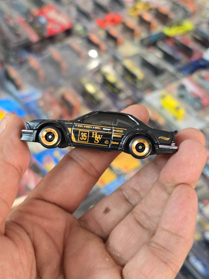 Hot Wheels BMW 635 CSi - Black (Uncarded) - Kinder Logs
