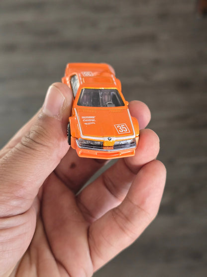 Hot Wheels BMW 635 CSi - Orange (Uncarded - New) - Kinder Logs