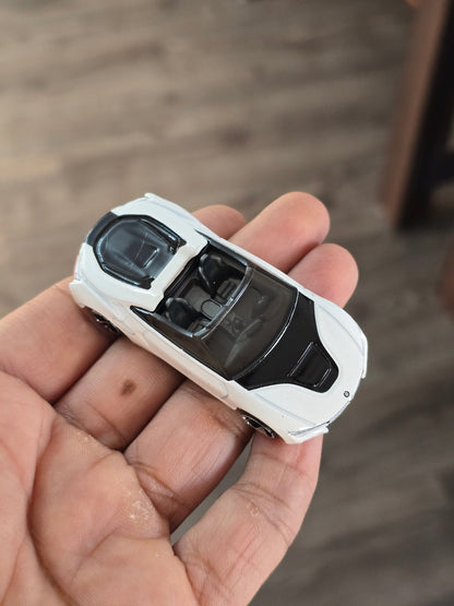 Hot Wheels BMW i8 Roadster - Hybrid Speed (Uncarded - New) - Kinder Logs