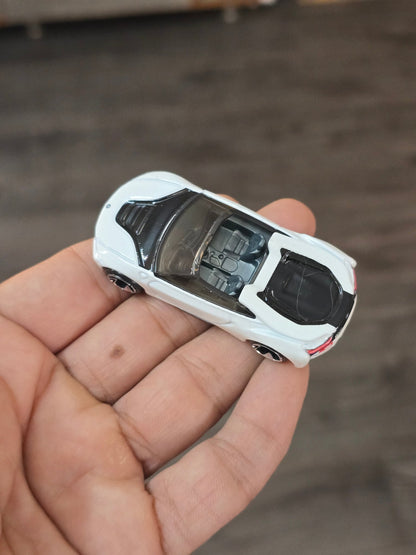 Hot Wheels BMW i8 Roadster - Hybrid Speed (Uncarded - New) - Kinder Logs