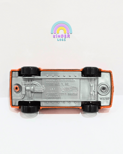 Hot Wheels BMW M1 - Orange (Uncarded) - Kinder Logs