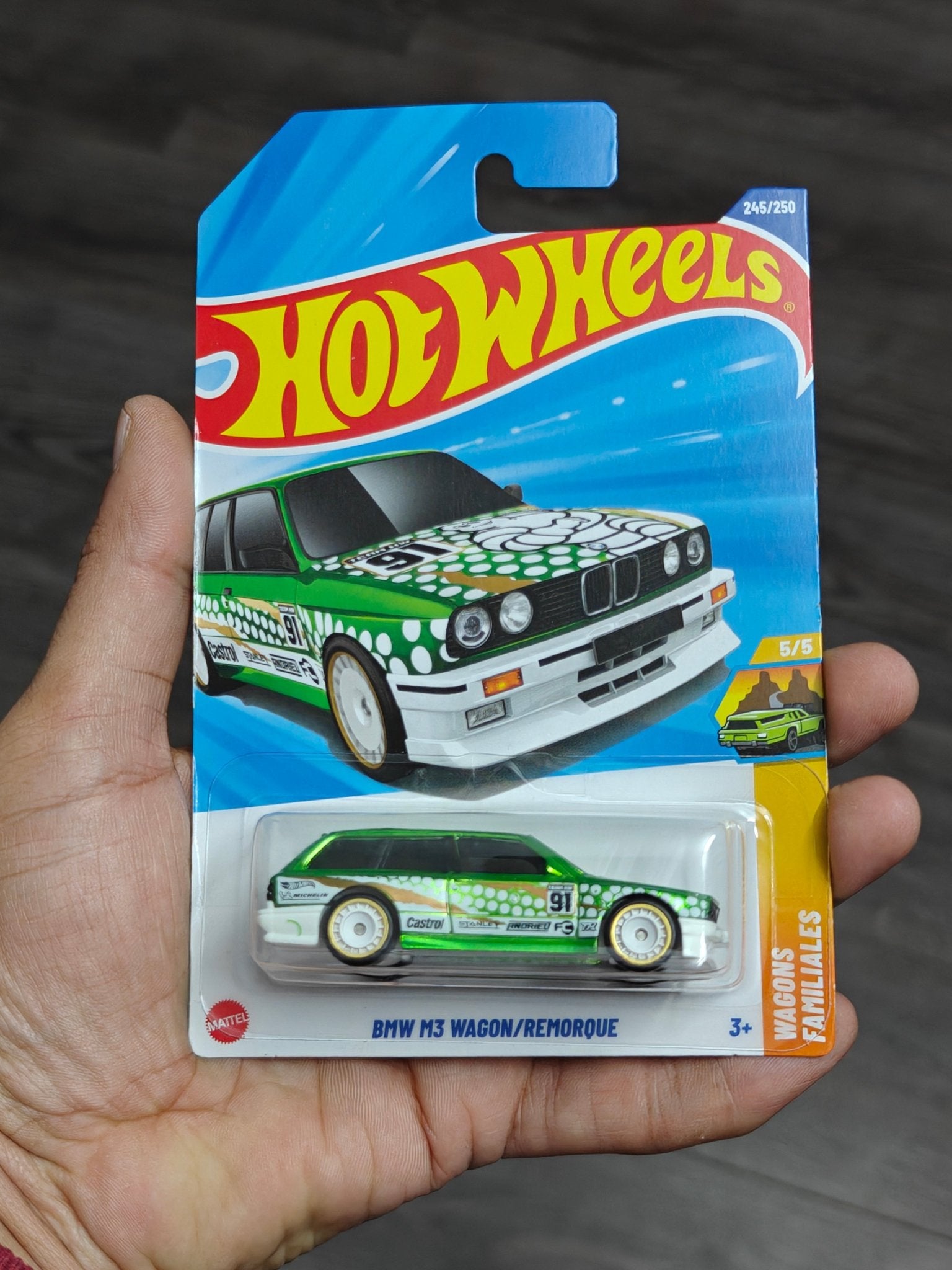 Hot Wheels BMW M3 Wagon Super Treasure Hunt (STH) - Kinder Logs