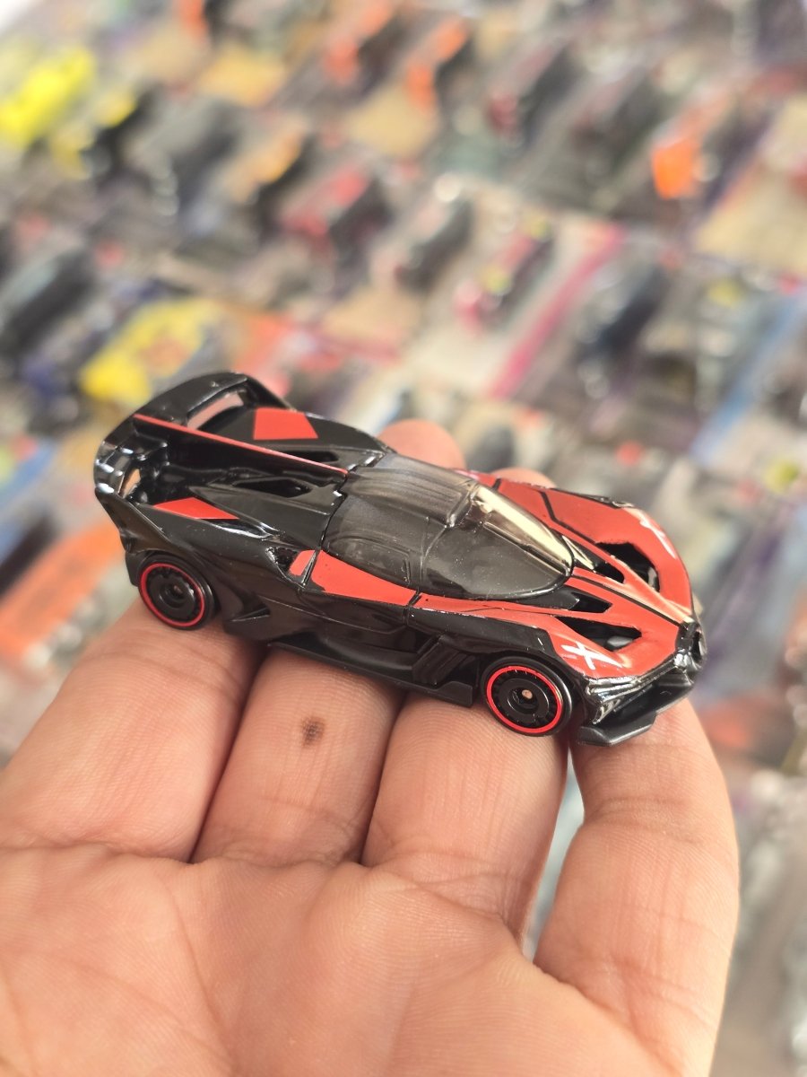Hot Wheels Bugatti Bolide - Red (Uncarded) - Kinder Logs
