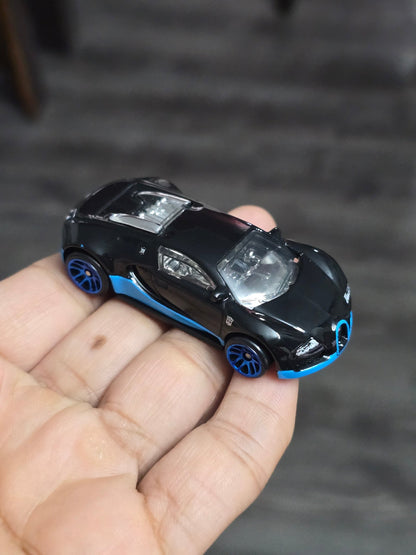 Hot Wheels Bugatti Veyron Transformers - Black (Uncarded - New) - Kinder Logs