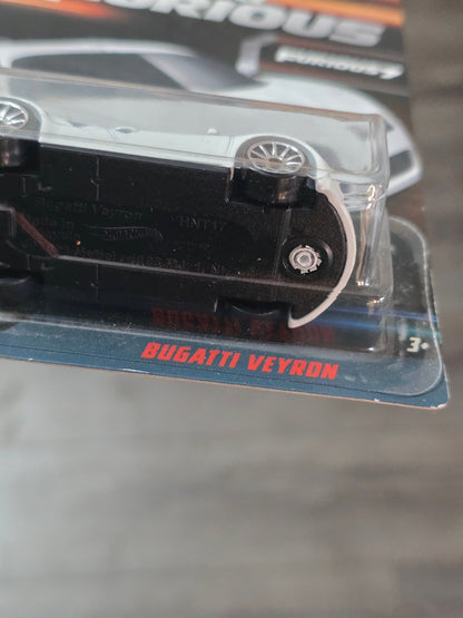 Hot Wheels Bugatti Veyron - White - Fast & Furious 7 (Imported) - Kinder Logs
