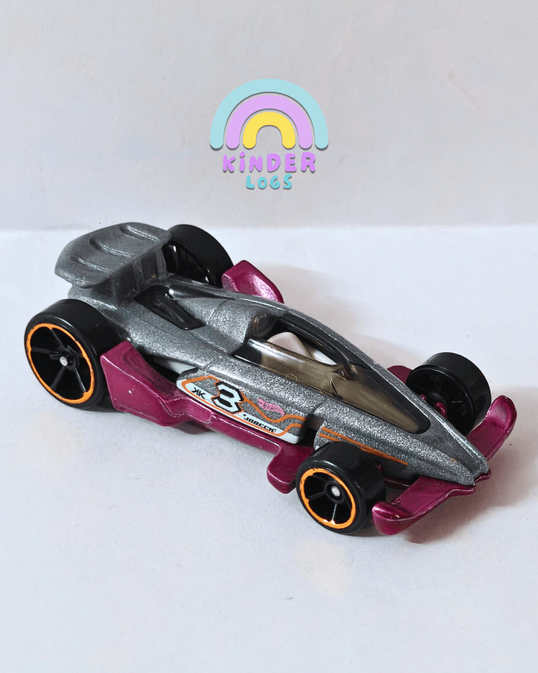 Hot Wheels Carbide - Grey (Uncarded - New) - Kinder Logs