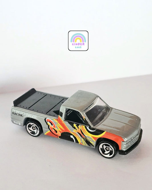 Hot Wheels Chevrolet 1500 Figure 8 Racer (Uncarded) - Kinder Logs