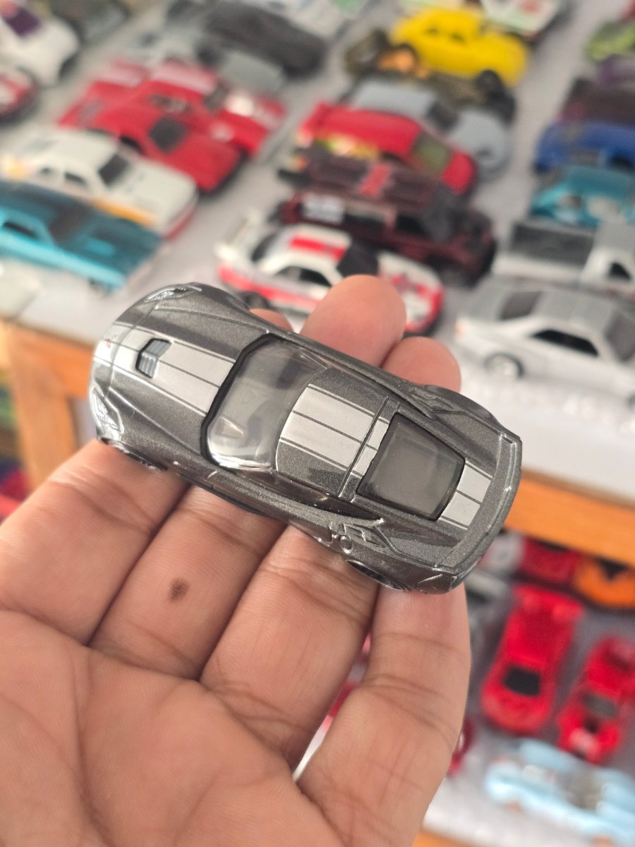 Hot Wheels Chevrolet Corvette C7 Z06 - Grey (Uncarded) - Kinder Logs