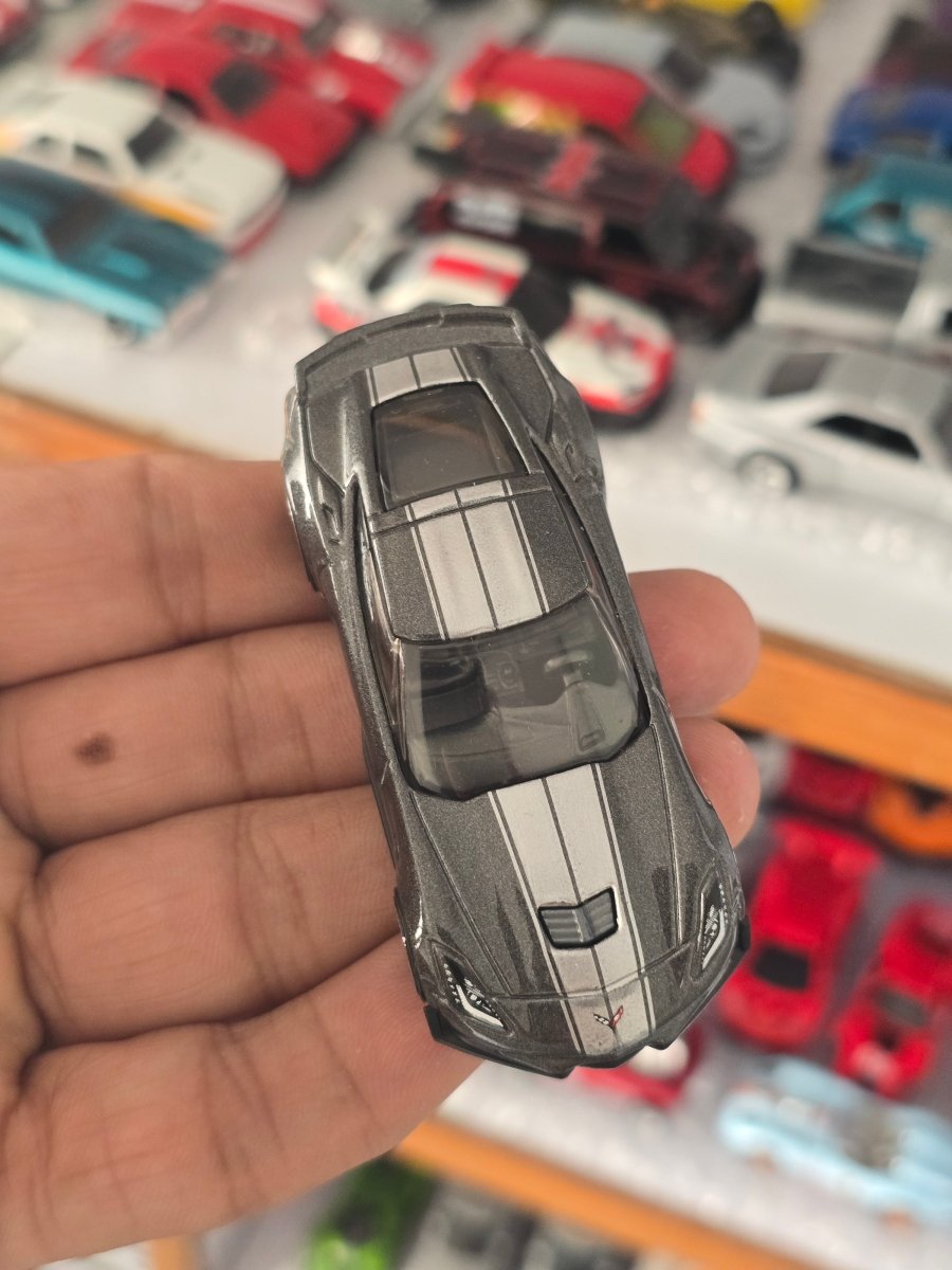 Hot Wheels Chevrolet Corvette C7 Z06 - Grey (Uncarded) - Kinder Logs