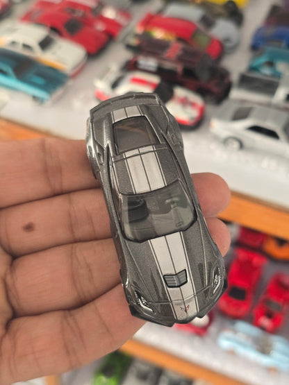Hot Wheels Chevrolet Corvette C7 Z06 - Grey (Uncarded) - Kinder Logs