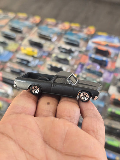 Hot Wheels Chevrolet El Camino - Fast And Furious (Uncarded) - Kinder Logs