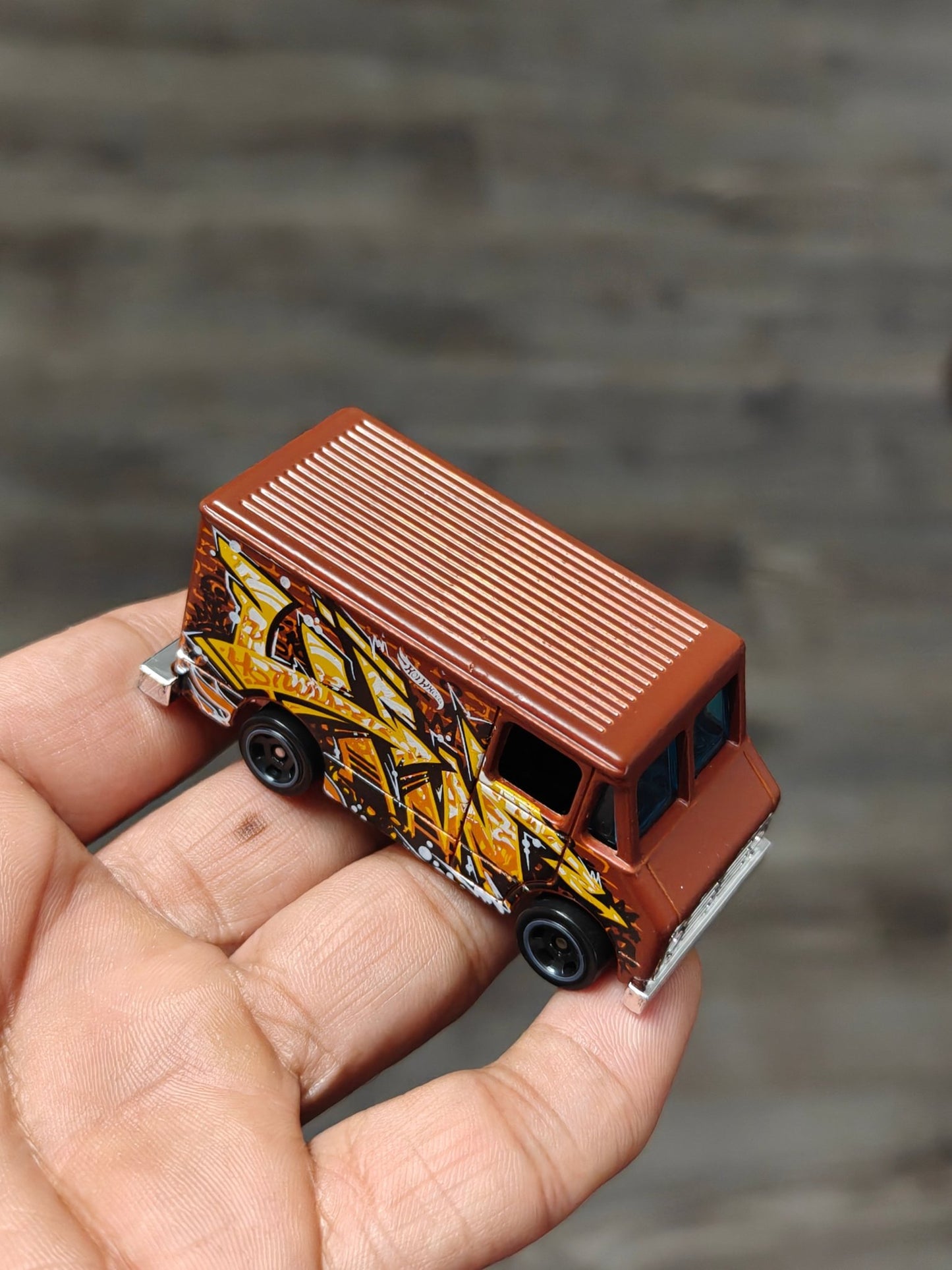 Hot Wheels Combat Medic - Brown (Uncarded - New) - Kinder Logs