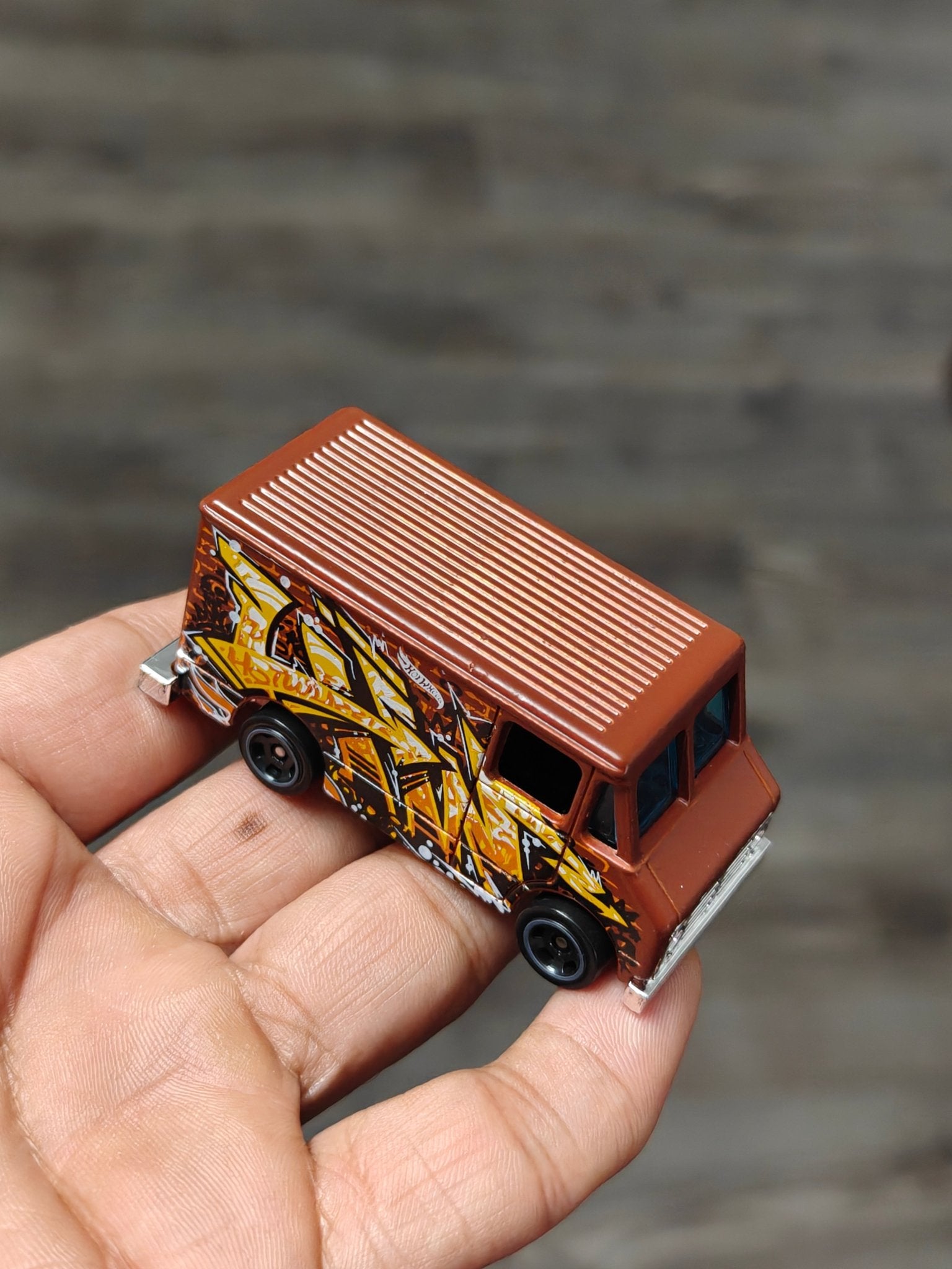 Hot Wheels Combat Medic - Brown (Uncarded - New) - Kinder Logs