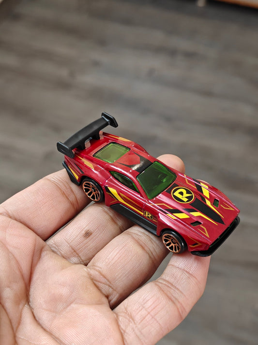 Hot Wheels Count Muscula - Batman Robin Edition (Uncarded - New) - Kinder Logs