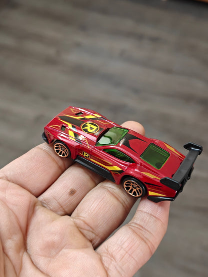 Hot Wheels Count Muscula - Batman Robin Edition (Uncarded - New) - Kinder Logs