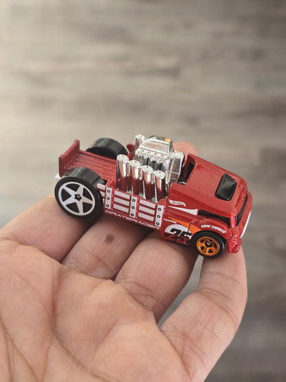 Hot Wheels Crate Racer - Red (Uncarded - New) - Kinder Logs