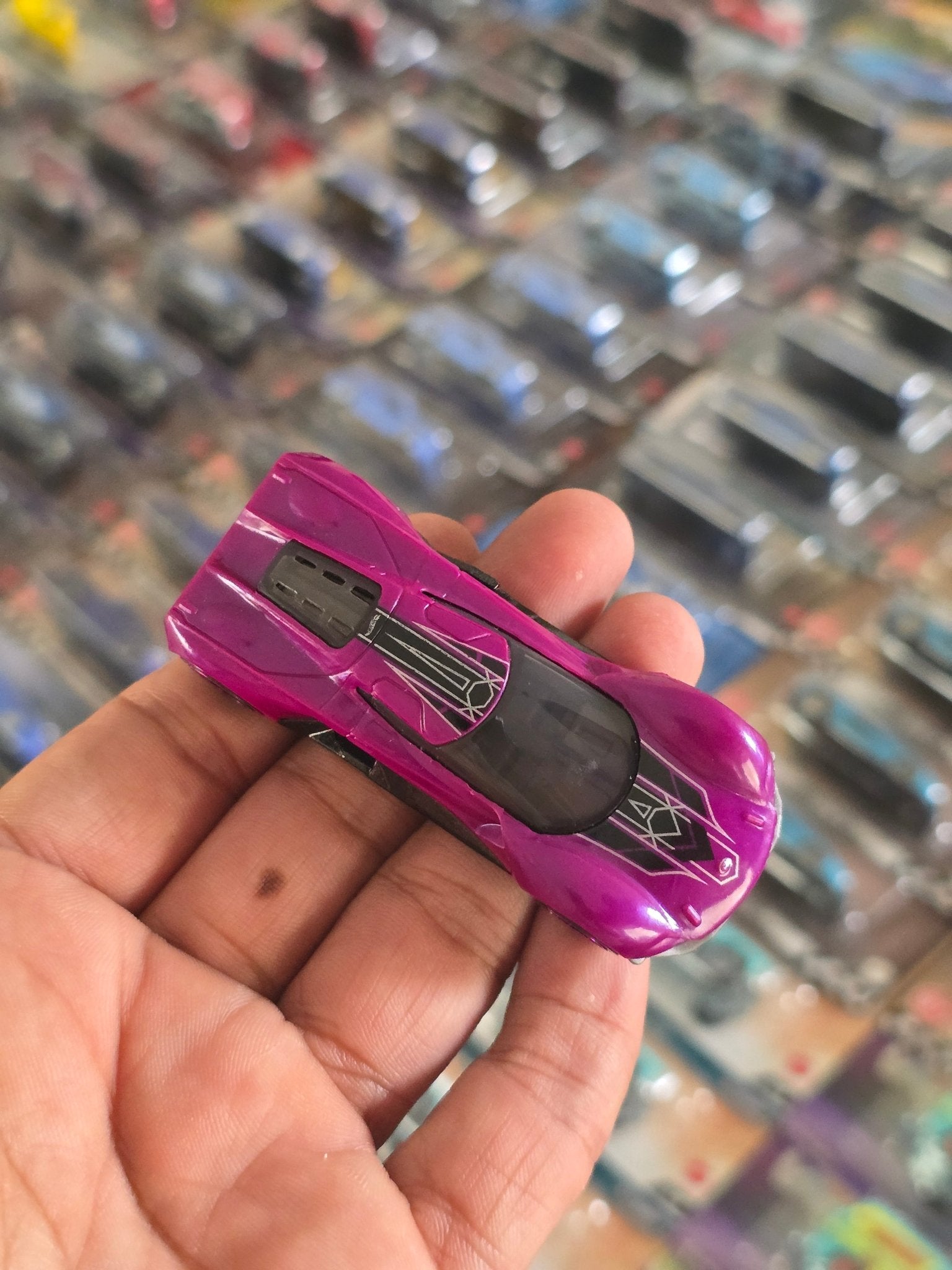 Hot Wheels Crescendo Sports Car (Uncarded) - Kinder Logs