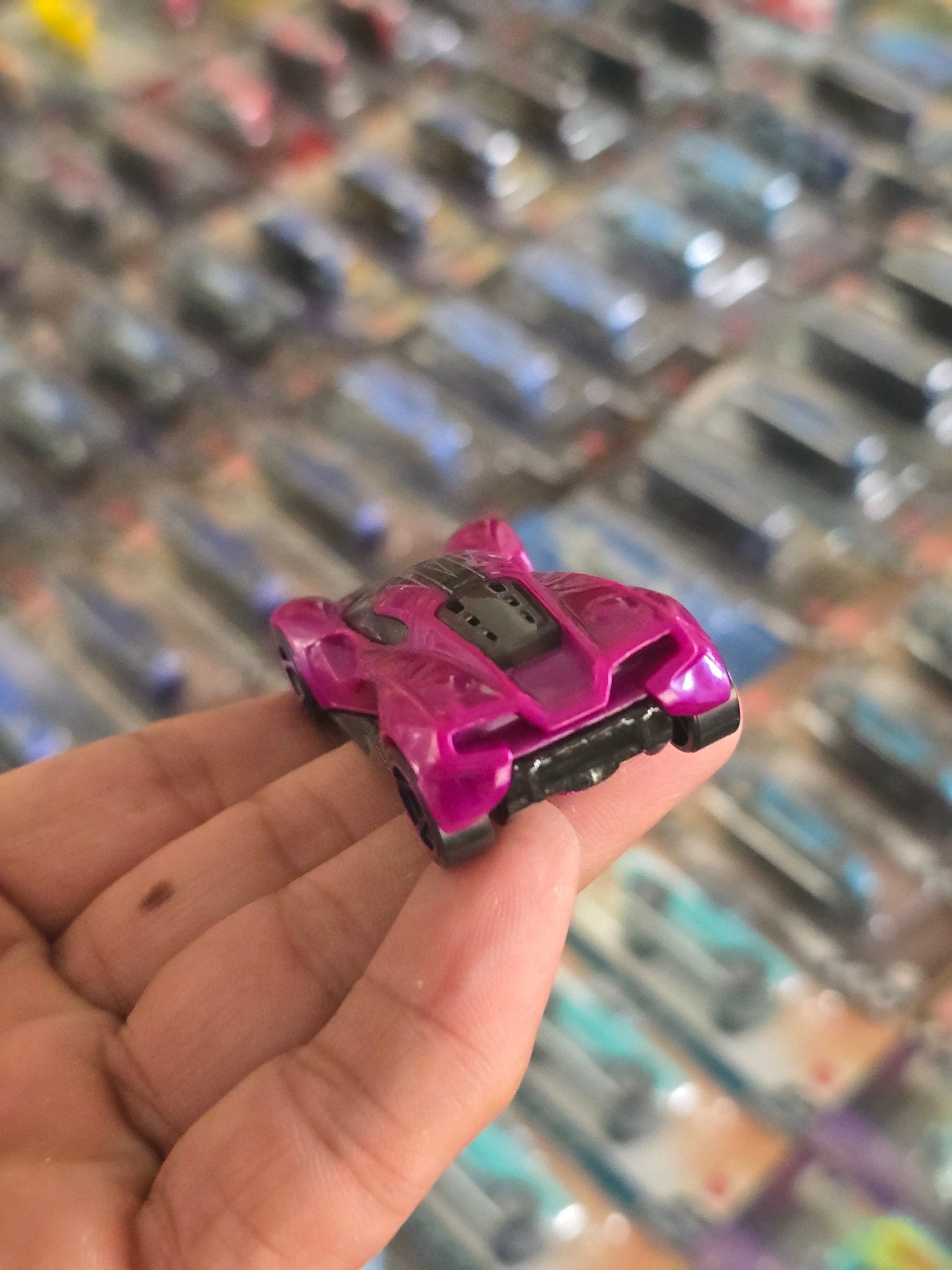 Hot Wheels Crescendo Sports Car (Uncarded) - Kinder Logs