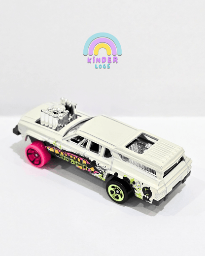 Hot Wheels Cruise Bruiser - White (Uncarded) - Kinder Logs