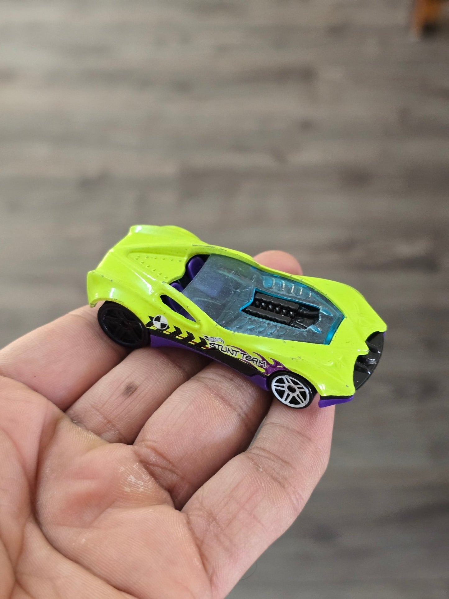 Hot Wheels CUL8R Stunt Team Car (Pre - Owned) - Kinder Logs