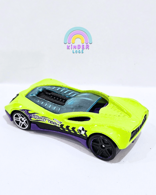 Hot Wheels CUL8R Stunt Team Car (Used Car) - Kinder Logs