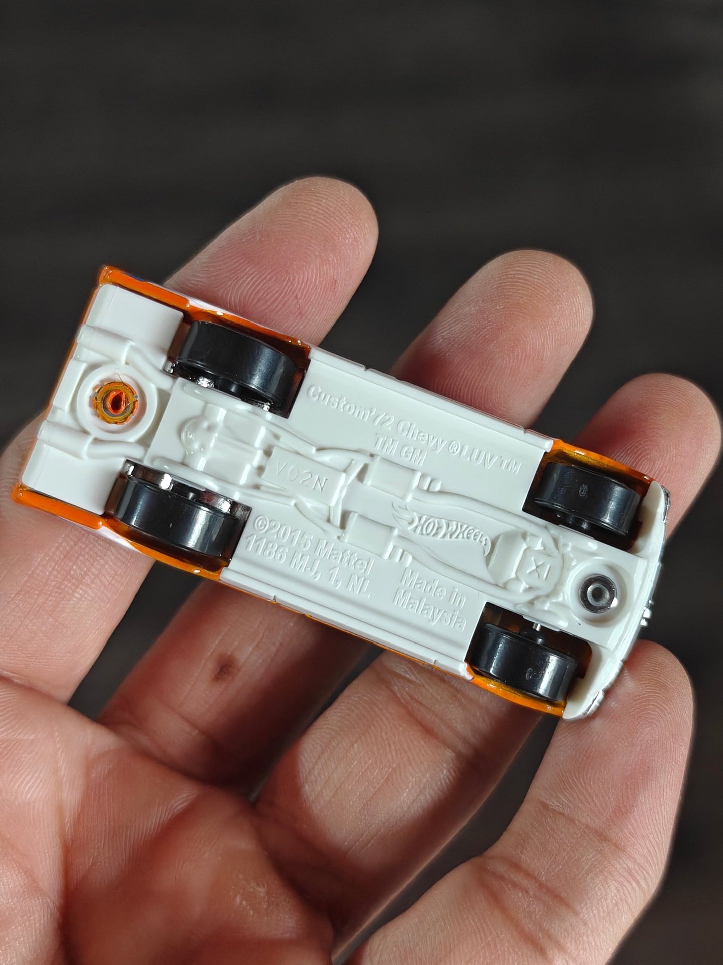 Hot Wheels Custom 1972 Chevy LUV - Orange (Uncarded - New) - Kinder Logs