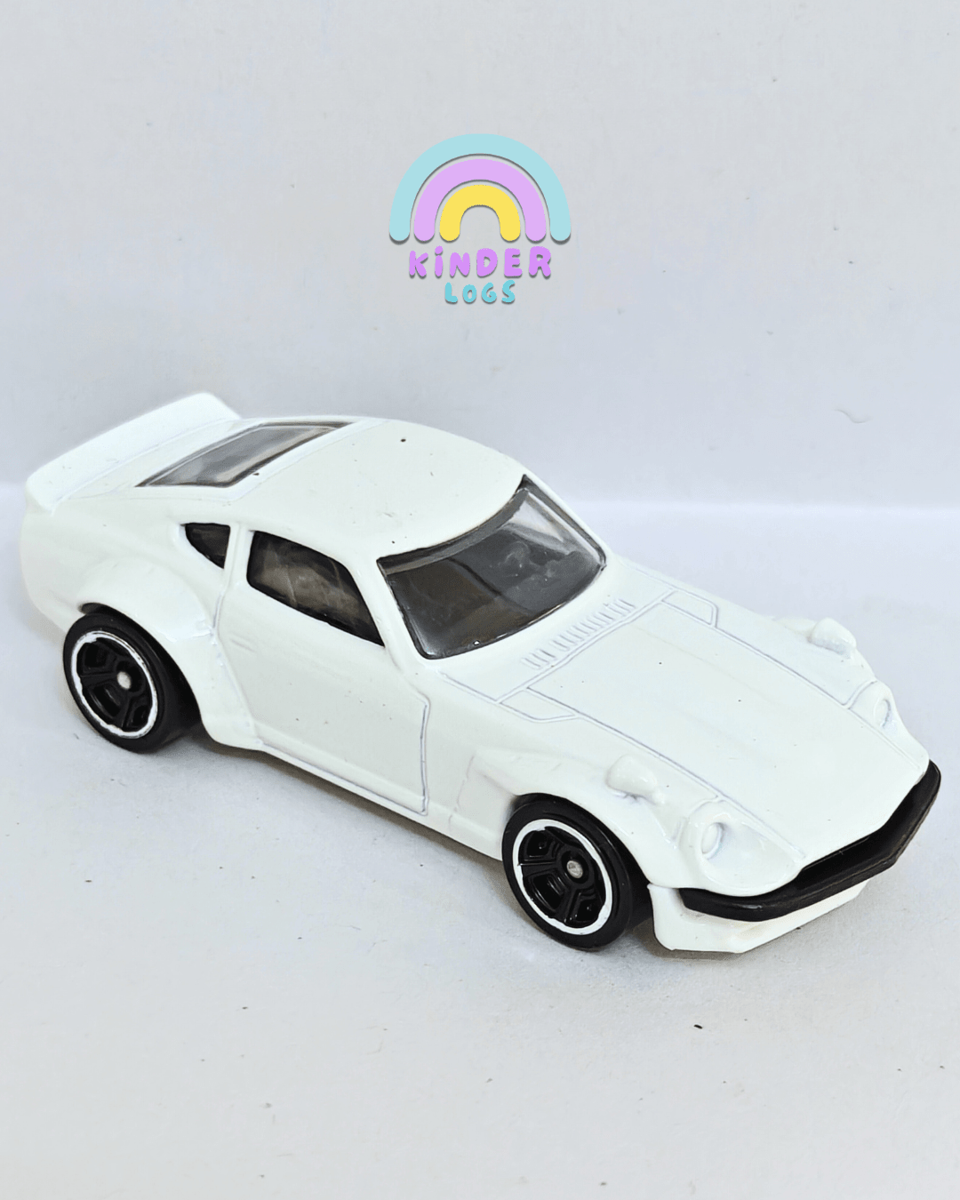 Hot Wheels Custom Datsun 240Z - White (Uncarded - New) - Kinder Logs