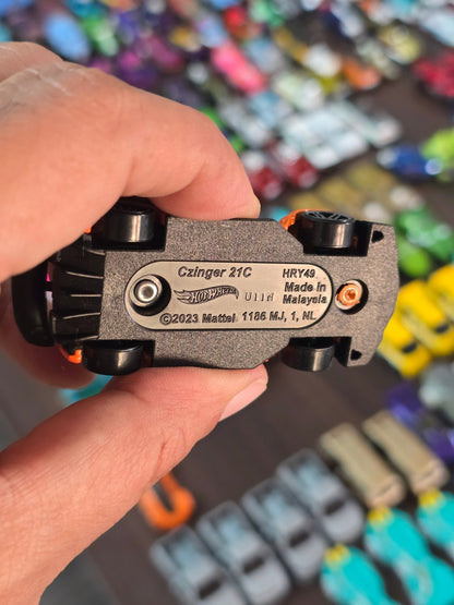 Hot Wheels CZinger 21C - Orange (Uncarded - New) - Kinder Logs