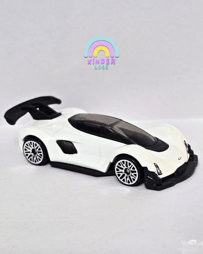 Hot Wheels CZinger 21C - White (Uncarded - New) - Kinder Logs