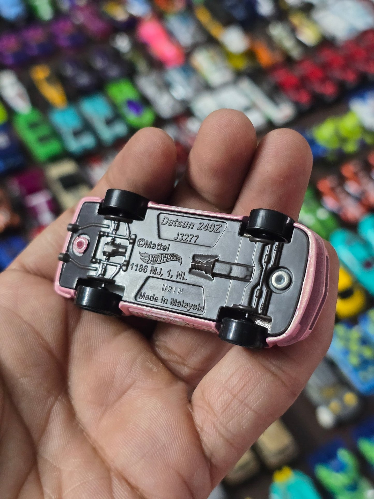 Hot Wheels Datsun 240Z Cherry Blossom - Pink (Uncarded - New) - Kinder Logs