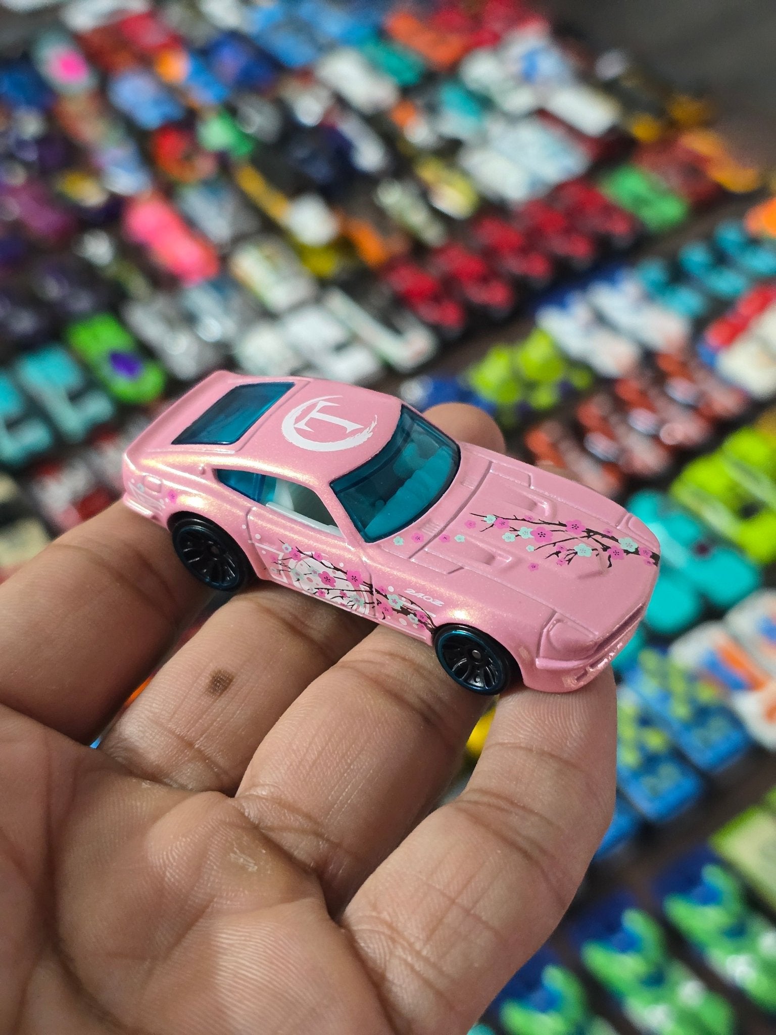 Hot Wheels Datsun 240Z Cherry Blossom - Pink (Uncarded - New) - Kinder Logs