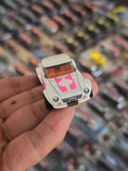 Hot Wheels Datsun Fairlady 2000 Neon Speeders - White (Uncarded) - Kinder Logs