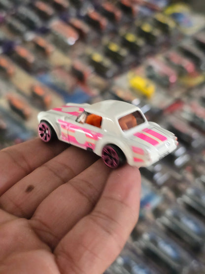 Hot Wheels Datsun Fairlady 2000 Neon Speeders - White (Uncarded) - Kinder Logs