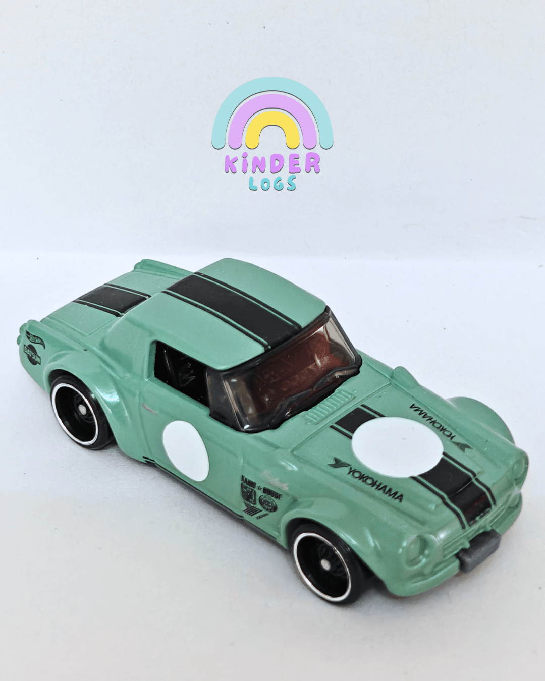 Hot Wheels Datsun Fairlady 2000 YOKOHAMA (Uncarded - New) - Kinder Logs