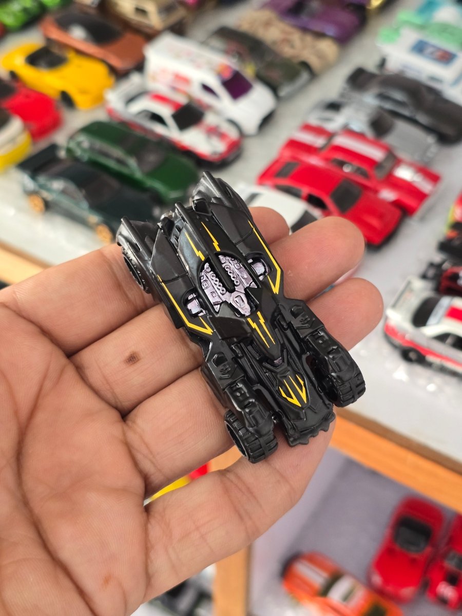 Hot Wheels DC Batman Arkham Knight Batmobile (Uncarded) - Kinder Logs