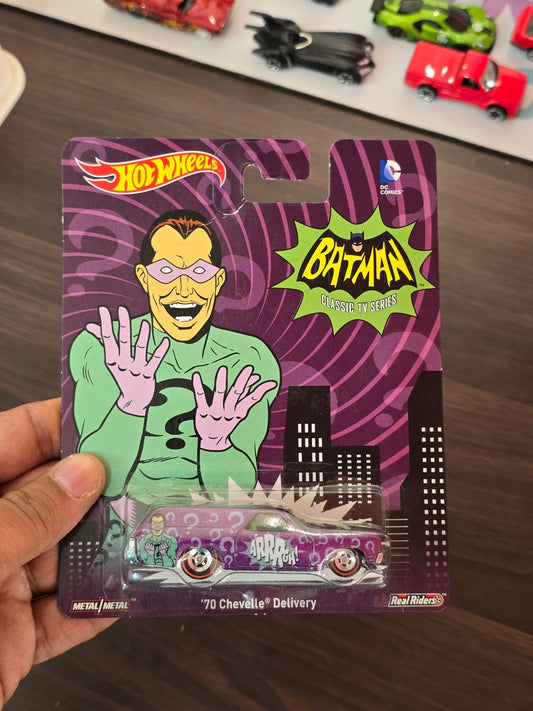 Hot Wheels DC Comics Batman 1970 Chevelle Delivery (Imported) - Kinder Logs