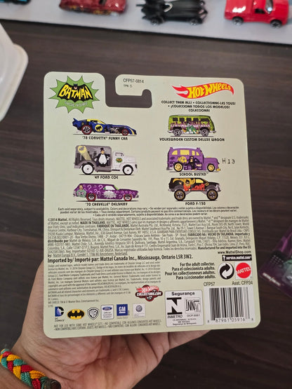 Hot Wheels DC Comics Batman & Robin Ford F - 150 (Imported) - Kinder Logs