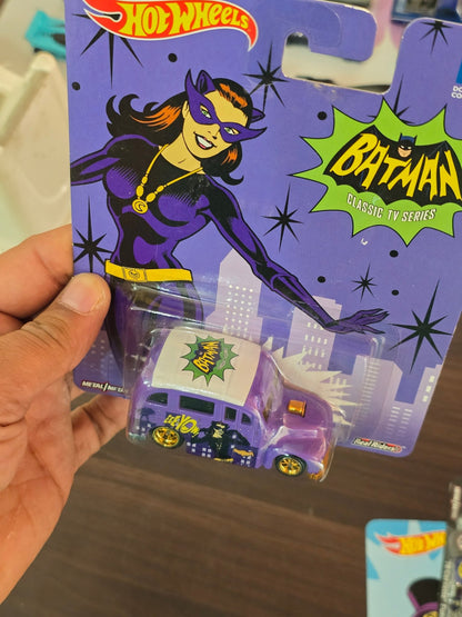 Hot Wheels DC Comics Batman School Busted (Imported) - Kinder Logs
