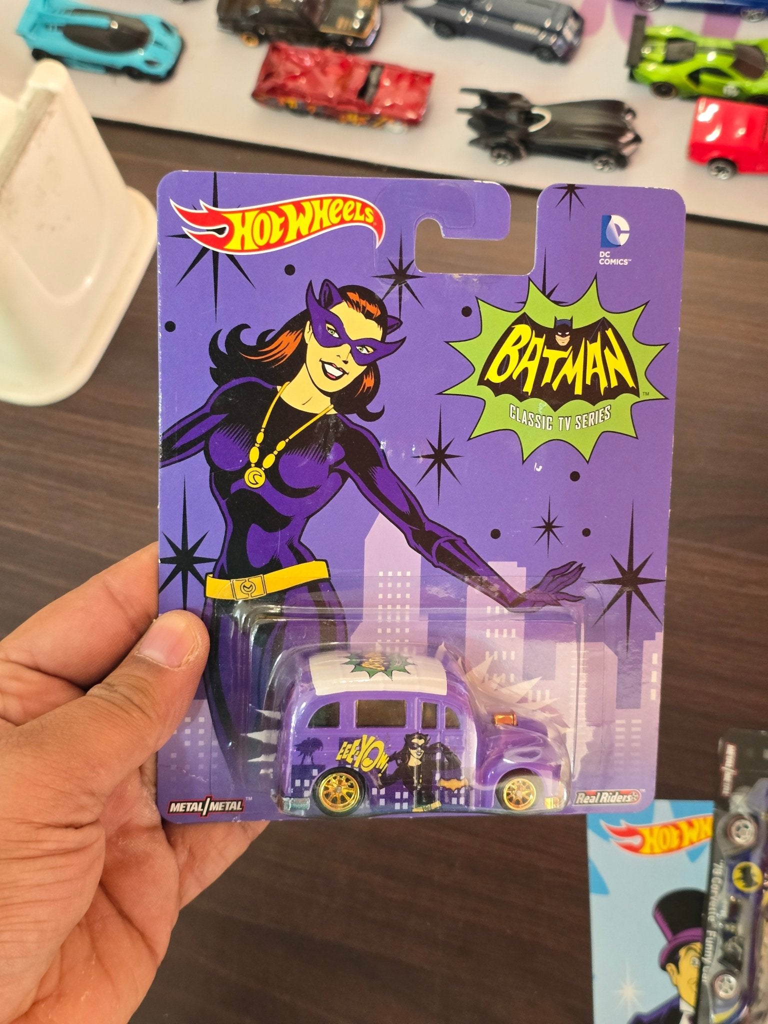 Hot Wheels DC Comics Batman School Busted (Imported) - Kinder Logs