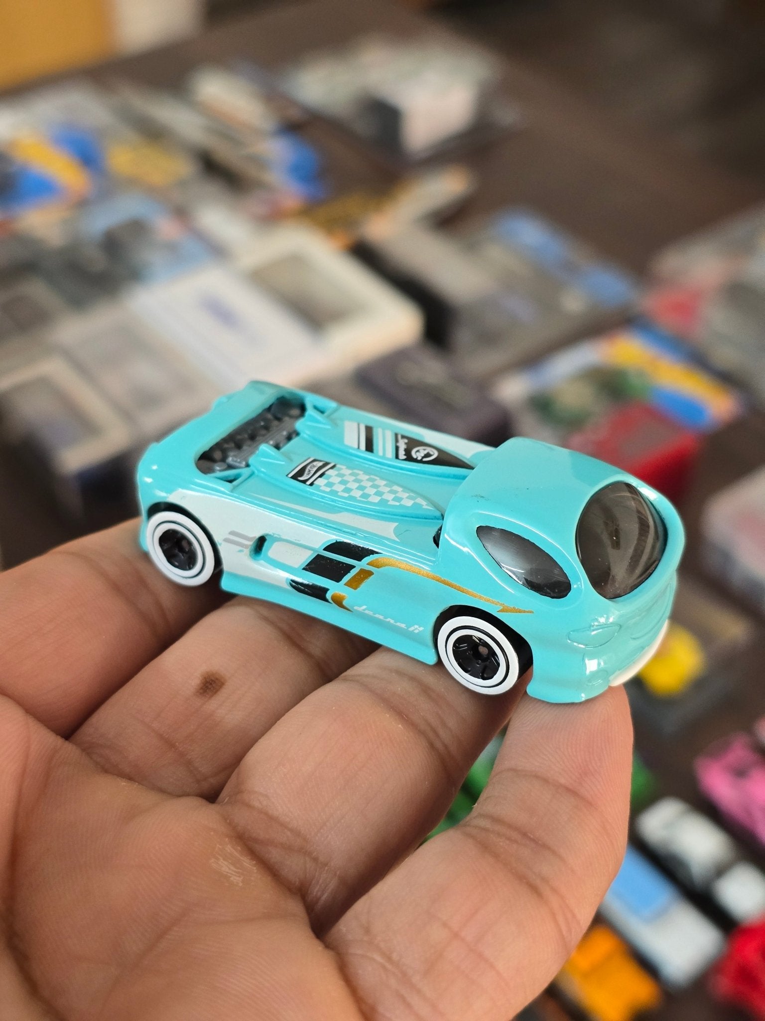 Hot Wheels Deora II - Turquoise (Uncarded - New) - Kinder Logs