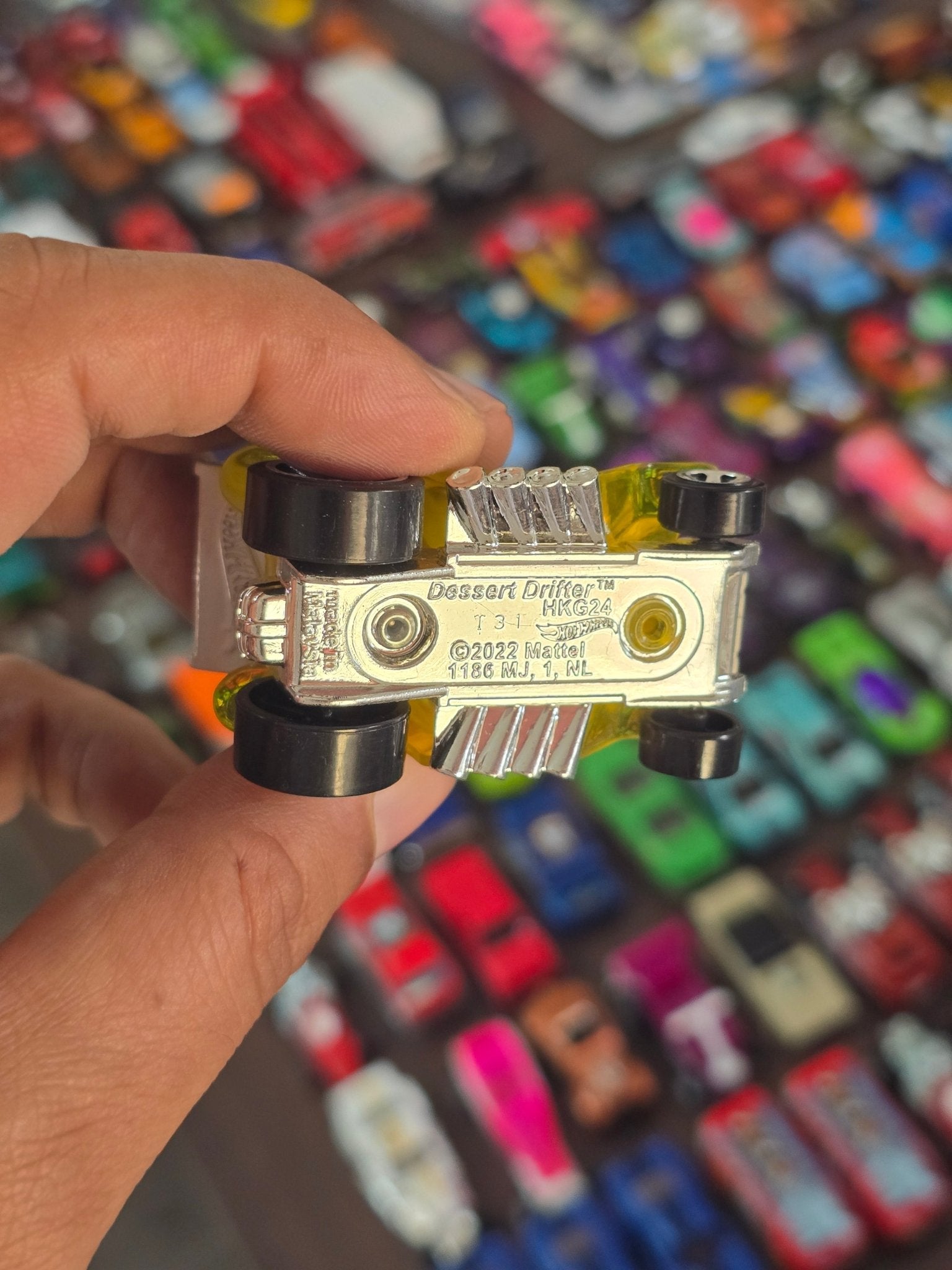 Hot Wheels Dessert Drifter - Yellow (Uncarded - New) - Kinder Logs