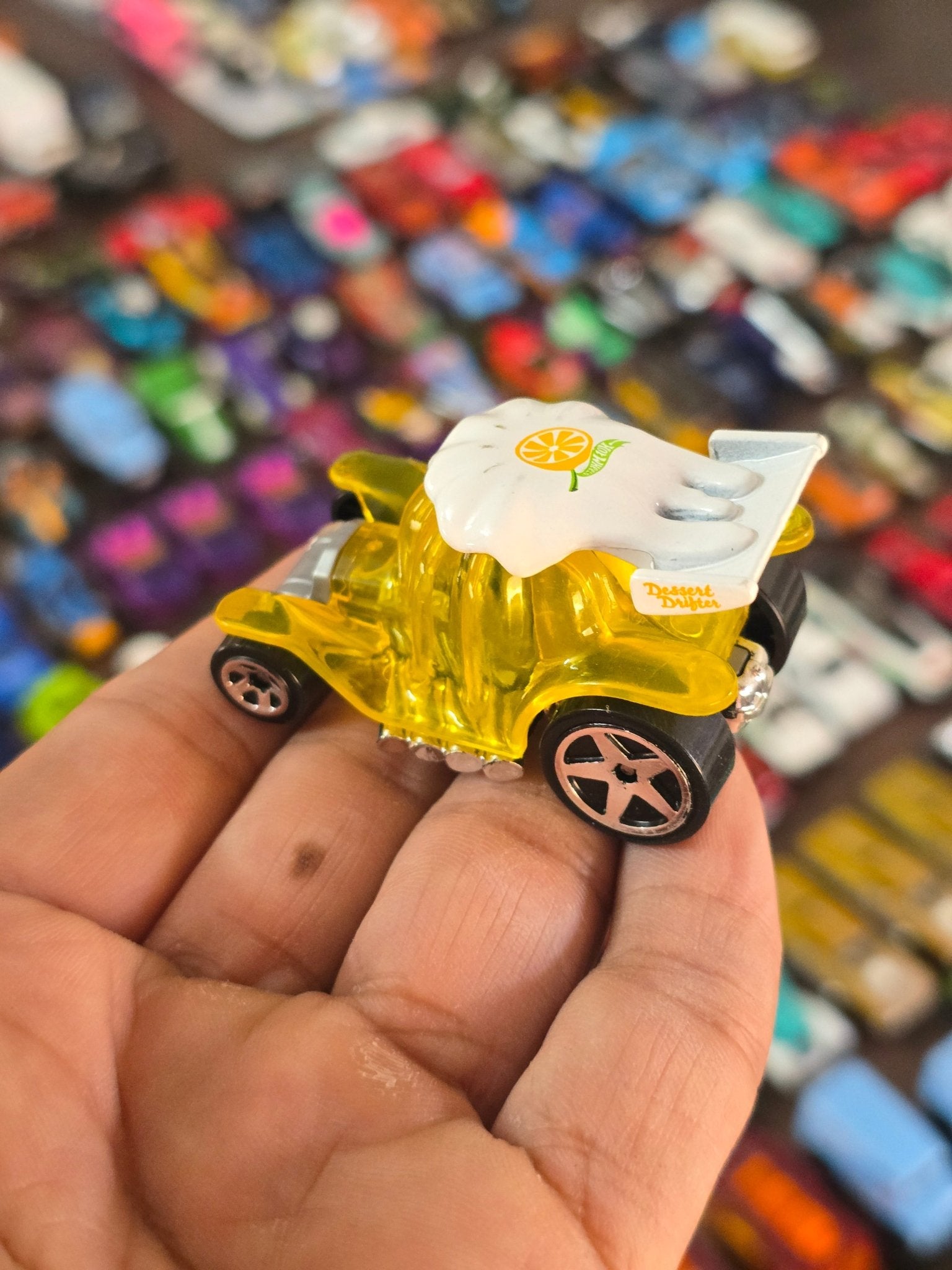 Hot Wheels Dessert Drifter - Yellow (Uncarded - New) - Kinder Logs