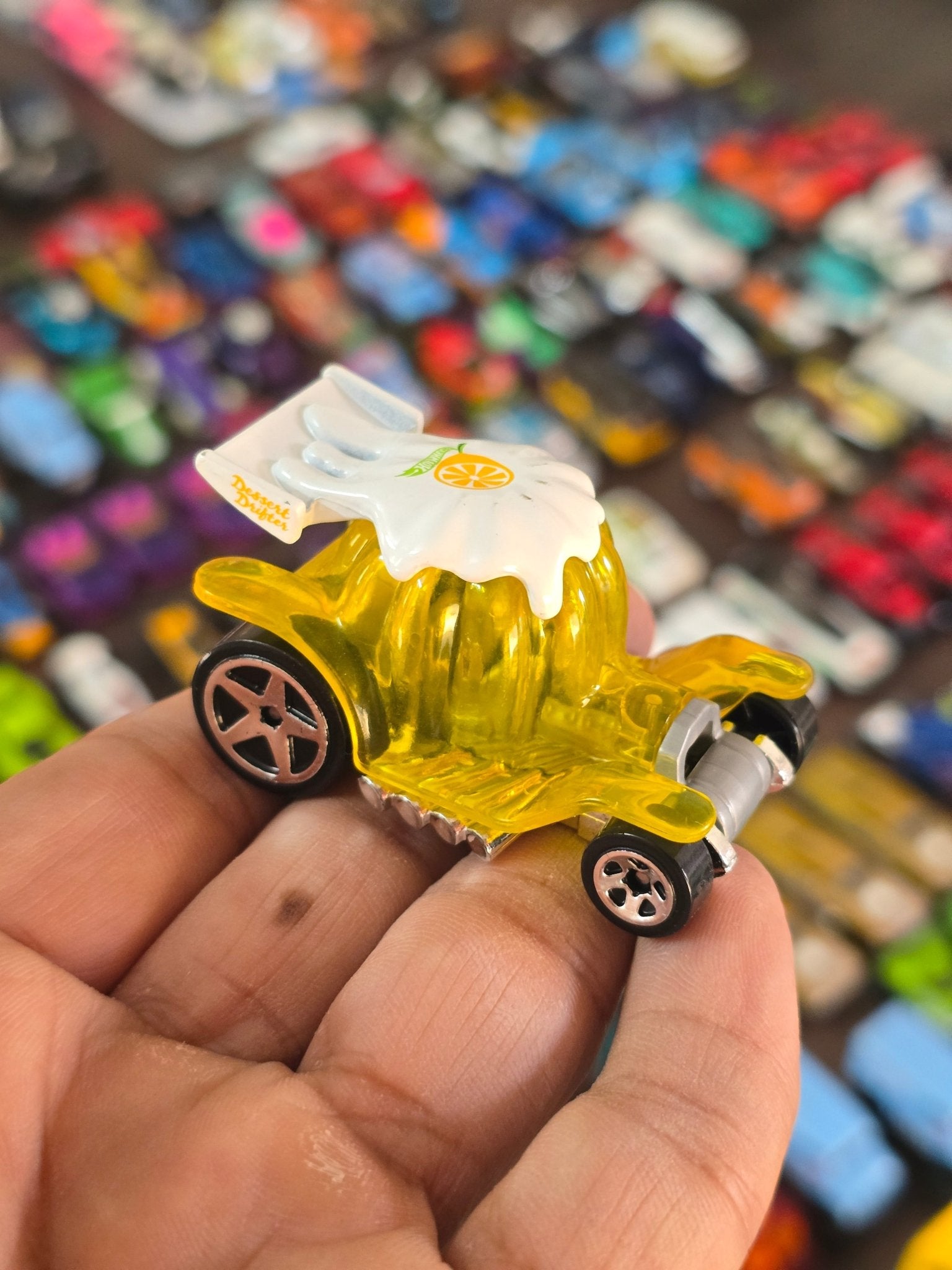 Hot Wheels Dessert Drifter - Yellow (Uncarded - New) - Kinder Logs