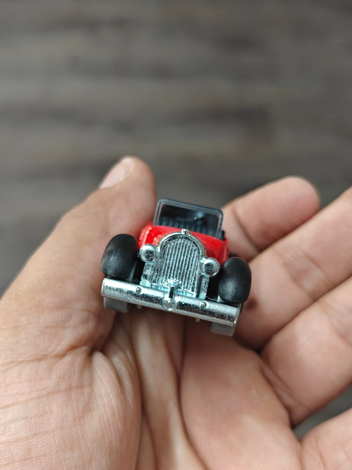 Hot Wheels Disney Mickey Mouse Car (Uncarded - New) - Kinder Logs