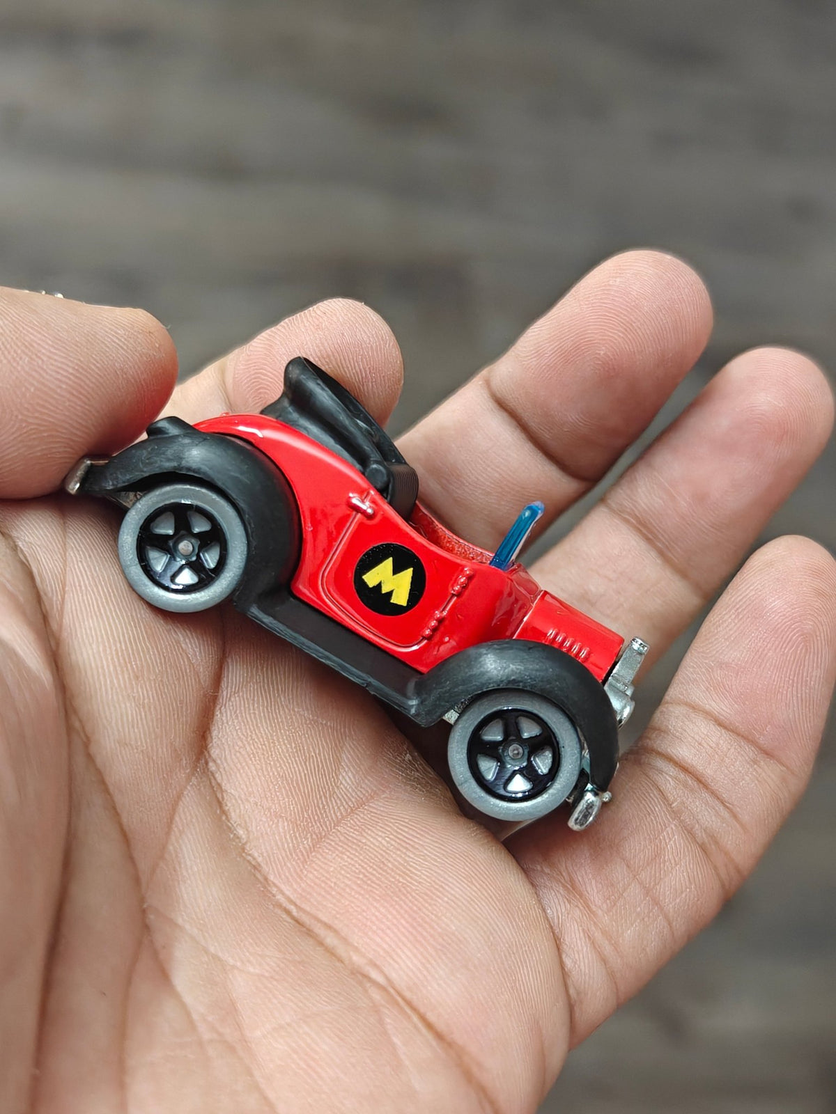 Hot Wheels Disney Mickey Mouse Car (Uncarded - New) - Kinder Logs