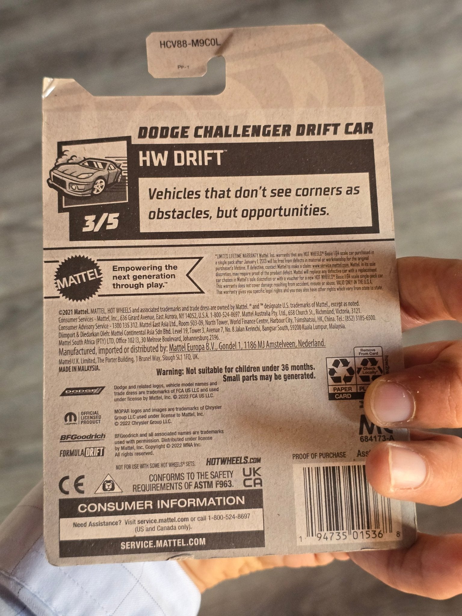 Hot Wheels Dodge Challenger Drift Car - 426 Mopar - White (2021 Imported) - Kinder Logs