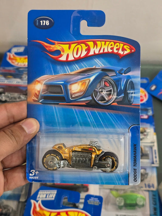 Hot Wheels Dodge Tomahawk - Collector No. 176 - Kinder Logs
