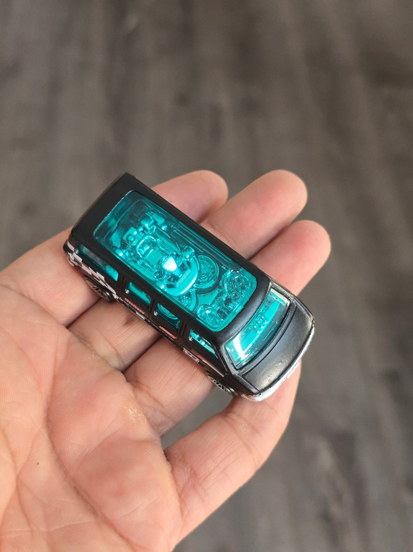 Hot Wheels Dodge Van - Black (Uncarded - New) - Kinder Logs