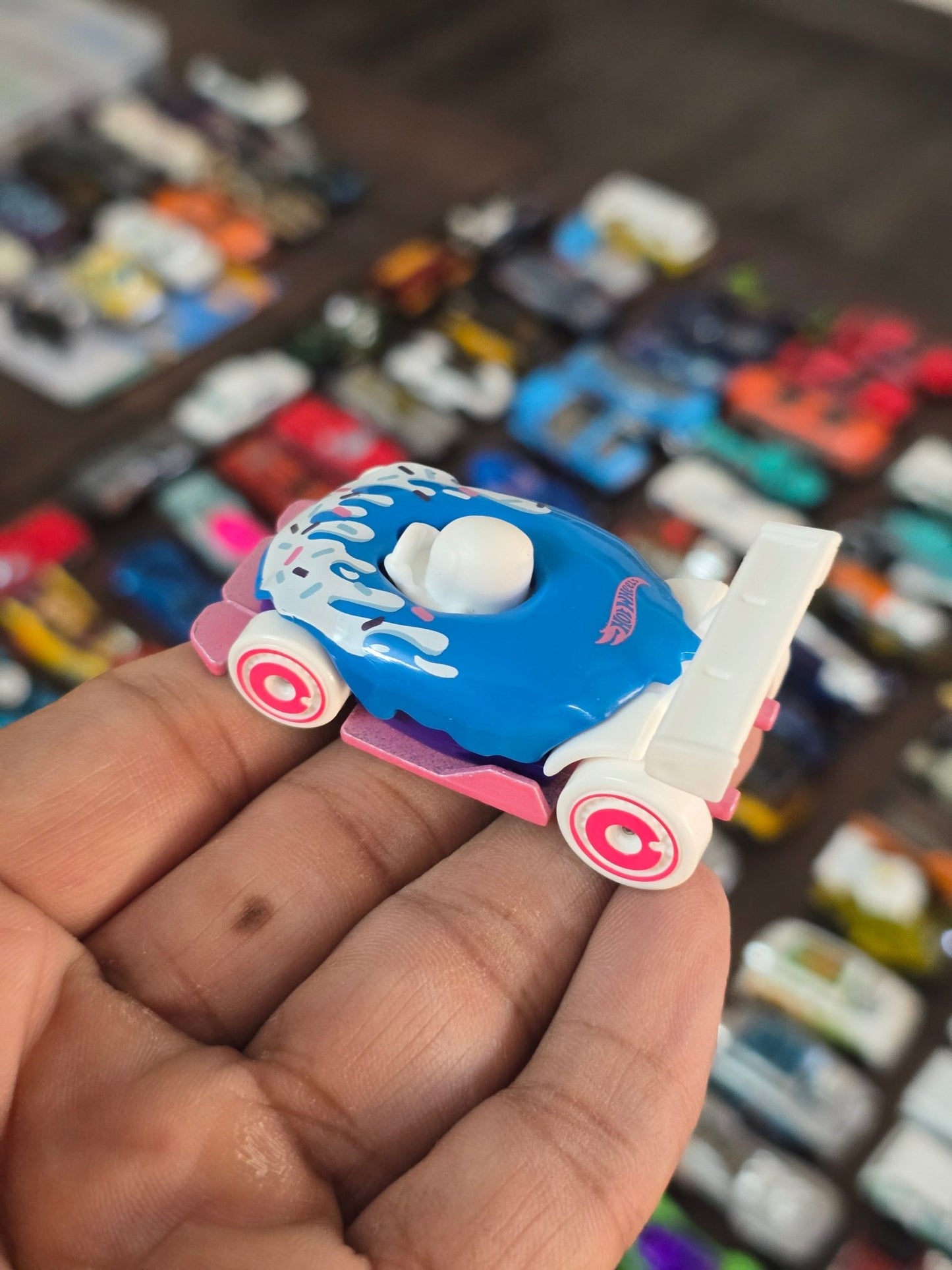 Hot Wheels Donut Drifter - Blue (Uncarded - New) - Kinder Logs