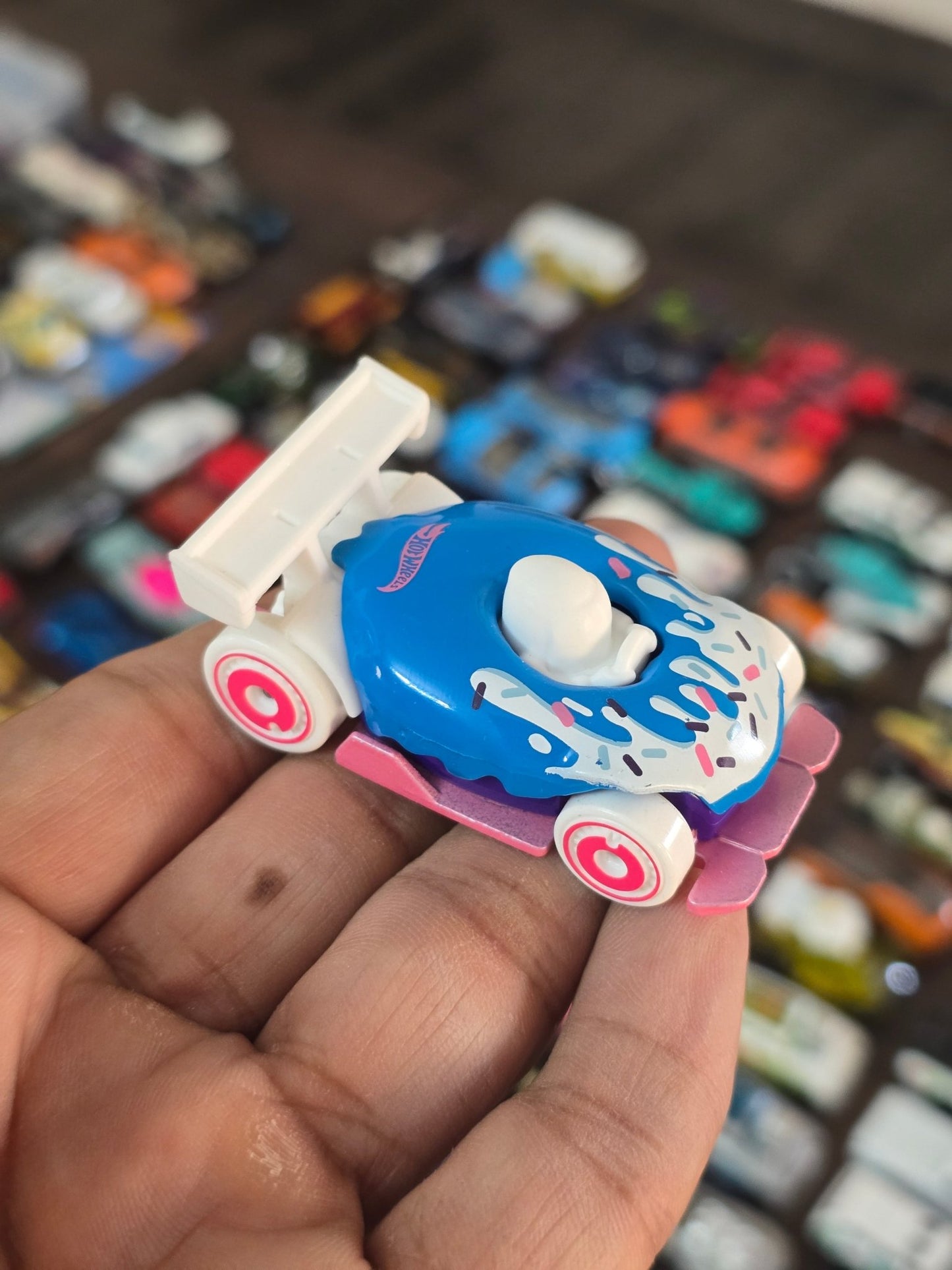 Hot Wheels Donut Drifter - Blue (Uncarded - New) - Kinder Logs